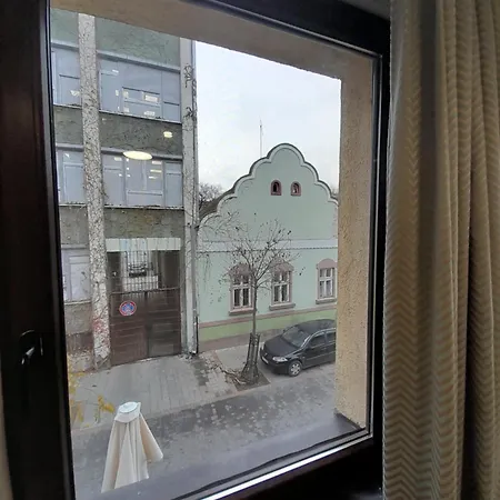 Cool & Cozy Center سوبوتيتْسا