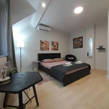 Apartment Cool & Cozy Center *