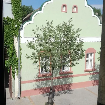 Cool & Cozy Center *