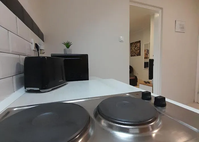 Cool & Cozy Center شقة *