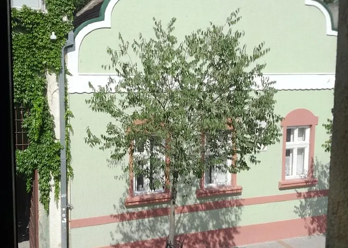 Cool & Cozy Center *